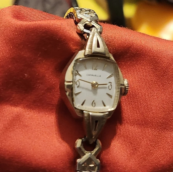Vintage 50s or 60 Caravelle ladies watch - Picture 3 of 7